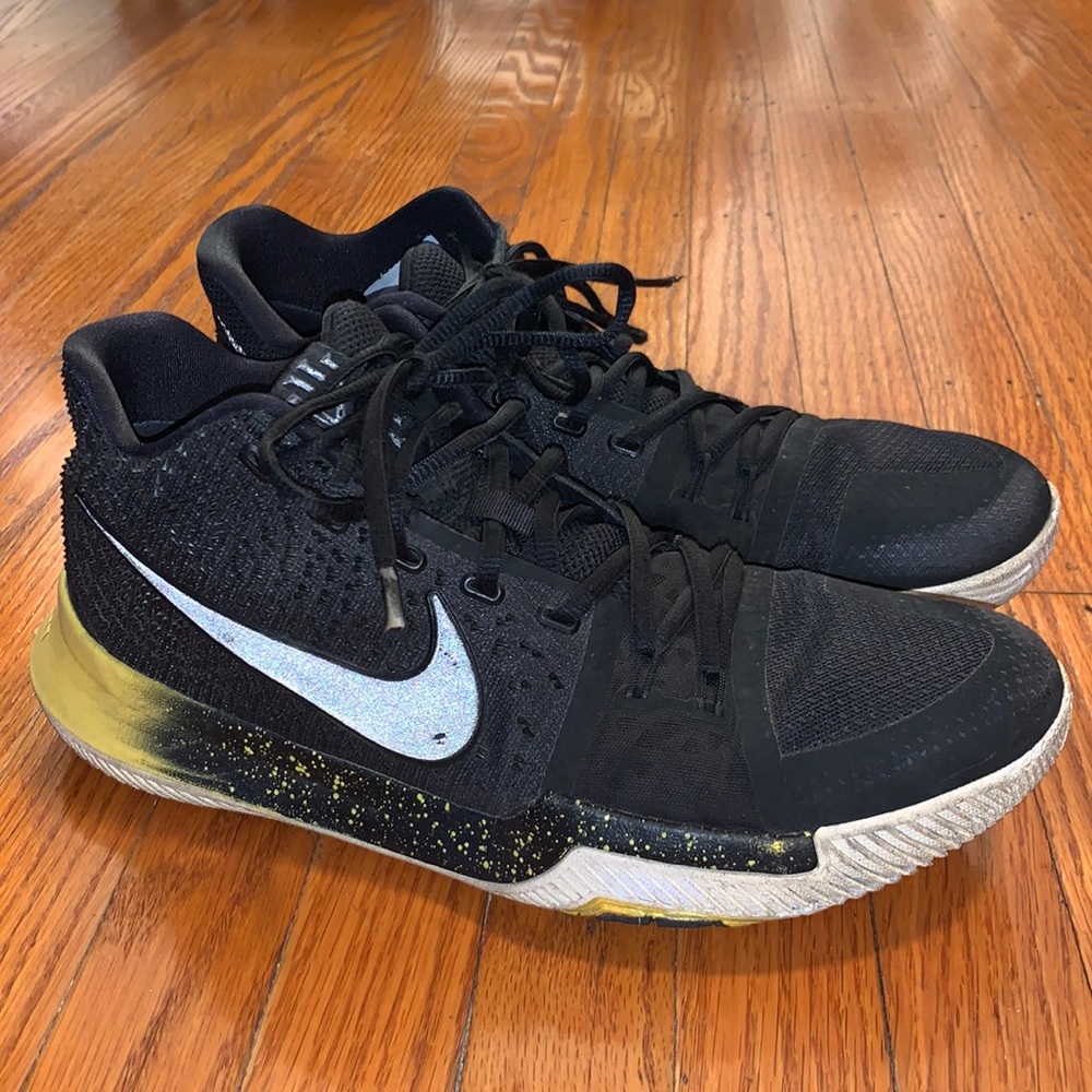 Nike Zoom Kyrie 3 III Black Yellow Sneakers - Men’s Size 11
